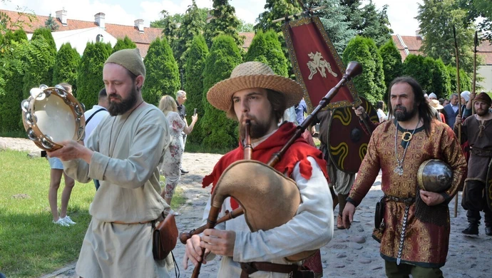 Historyczny piknik przyciągnął tłumy [FOTO]