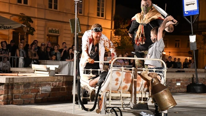 Apokalipsa w Rynku Trybunalskim [ZDJĘCIA]