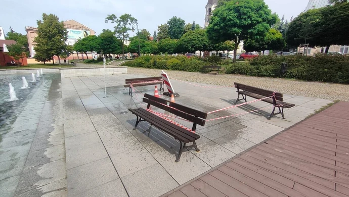 Co się stało przy fontannie?