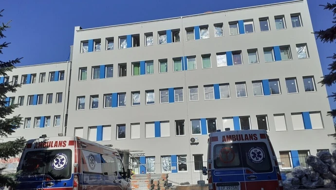 Rusztowania zniknęły sprzed poradni