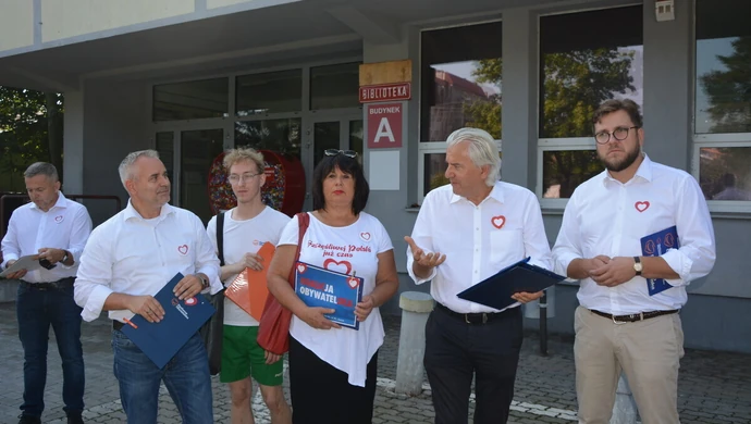 "Uczelnia odgradza się od obywateli"