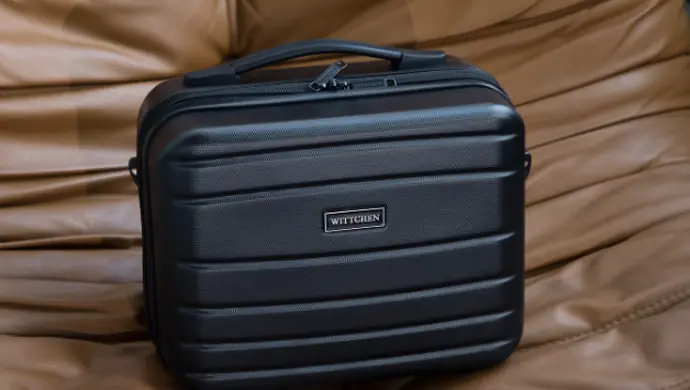 Organizuj swoje kosmetyki: praktyczne porady dotyczące kosmetyczek