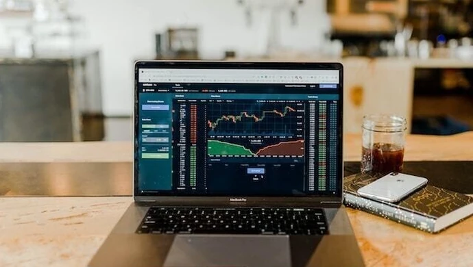 Poradnik krok po kroku — jak wybrać odpowiedniego brokera Forex dla twoich potrzeb?