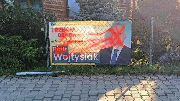 Kto zniszczył banery wyborcze?