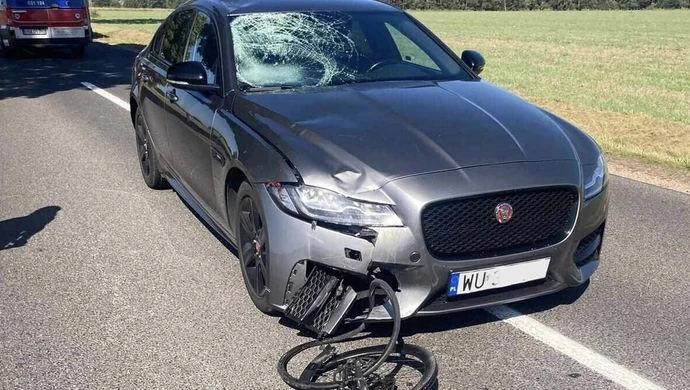 Jaguar potrącił rowerzystę. Śmierć na drodze w powiecie piotrkowskim