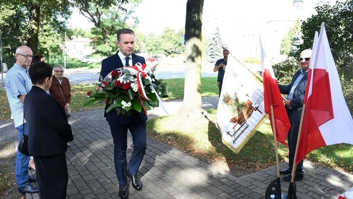 "Nóż wbity w plecy". Rocznica sowieckiej zdrady