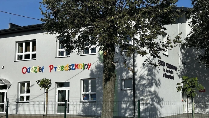 Szkoła w Komornikach po komleksowym remoncie