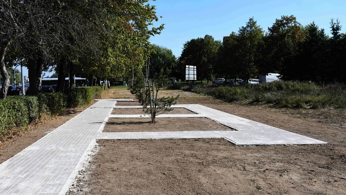 Osiedle "Południe" w Piotrkowie zyskuje mini-deptak i zieleńce