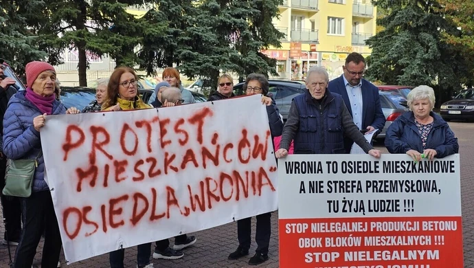 Produkcja wciąż trwa. Mieszkańcy apelują do prezydenta