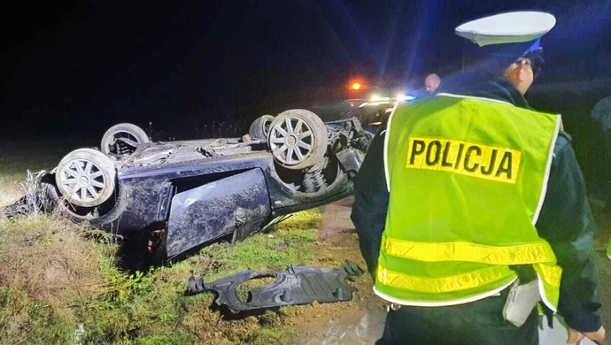 Dachowanie audi. Kierowca był pijany