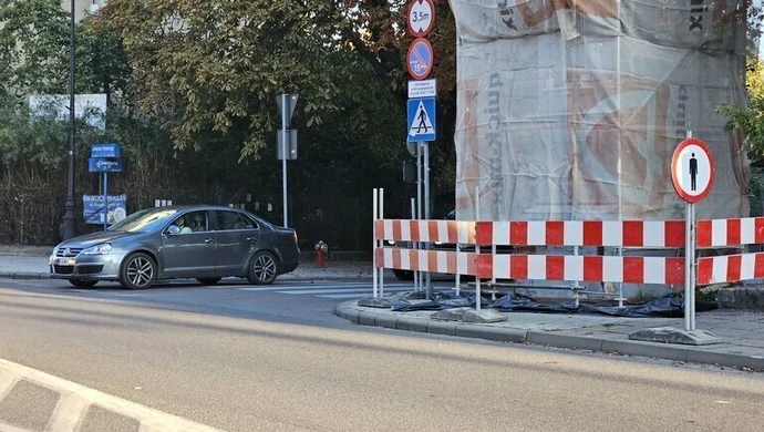 Remont kapliczki utrudnia wyjazd?