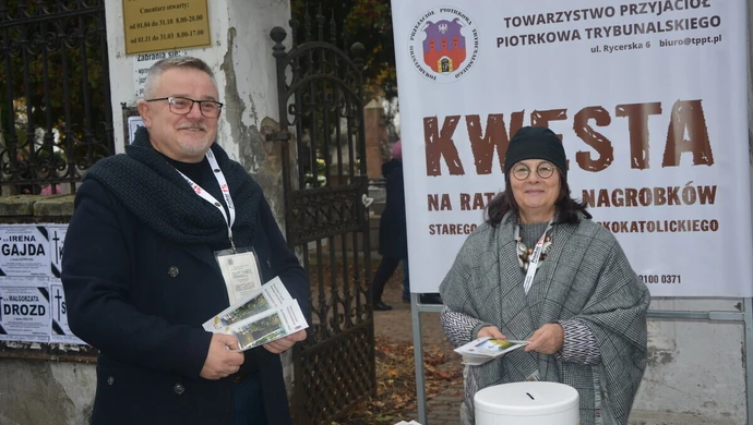 Trwa coroczna kwesta na ratowanie piotrkowskich Powązek