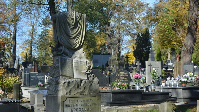 Spacer po piotrkowskich "Powązkach" [ZDJĘCIA]