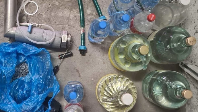 Odpowie za nielegalną produkcję alkoholu