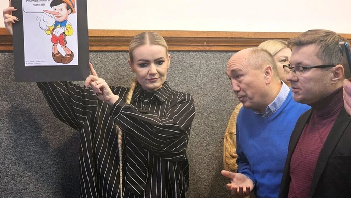 Nietypowe prezenty dla piotrkowskich decydentów