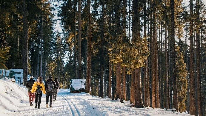 Jak się ubrać na pieszą wycieczkę? Poradnik