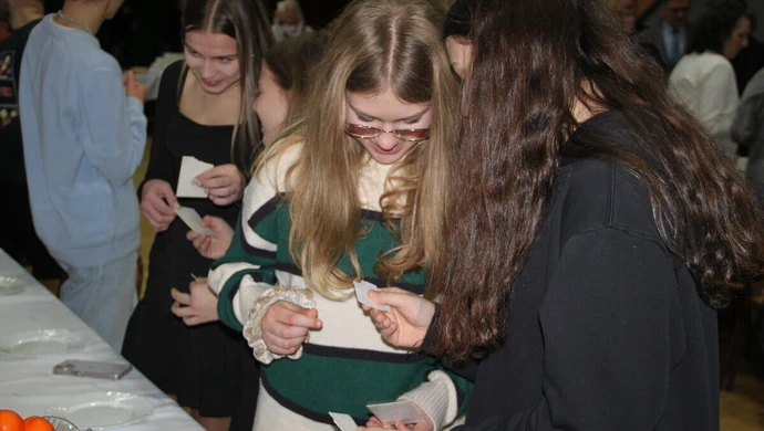 Spotkali się przy wspólnym stole. Wigilijne spotkanie w Moszczenicy