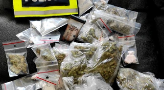 17-latek sprzedał narkotyki 16-latkowi