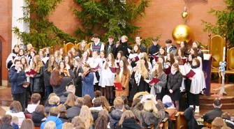 Chór II LO zaśpiewa w Sulejowie