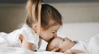 Wiemy jakie imiona wybierano najczęściej w 2022