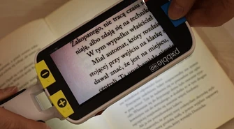 Piotrkowska biblioteka zakupiła... lupy