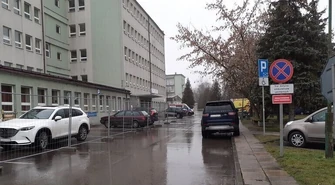 Problemy z parkowaniem przy piotrkowskim szpitalu