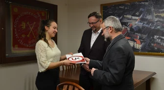 Podziękowania dla studentek za pomoc uchodźcom