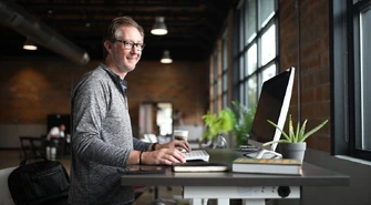 Co wpływa na komfort pracownika w biurze?