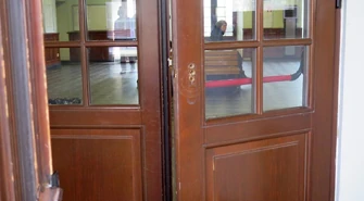 Dworzec kolejowy prosi się o remont. Znamy stanowisko PKP