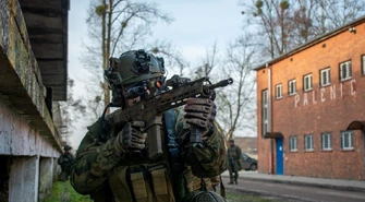 Szturmowali, walczyli i przeszukiwali