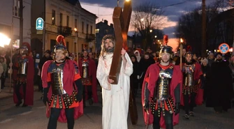 Misterium na ulicach Piotrkowa [ZDJĘCIA]