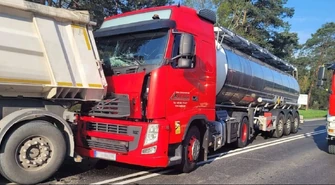 Zderzenie ciężarówek na DK12 w Przygłowie