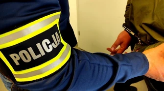 Pijany domagał się alkoholu. Nie spodziewał się, kto stoi za jego plecami