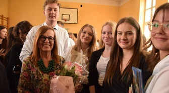 Maturzyści zakończyli rok szkolny (ZDJĘCIA)