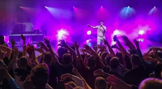 &#8222;Będzie, będzie zabawa, będzie się działo!&#8221;. Gwiazdy na scenach Piotrkowa i regionu