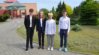 Ósmoklasiści zmierzyli się z królową nauk