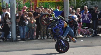 Motoryzacyjnie i muzycznie, czyli Motofestyn w Moszczenicy