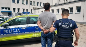 Zgłosił się na policję, nie wiedząc, że jest poszukiwany
