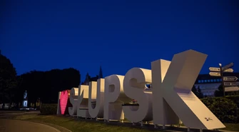 Witacze - litery reklamowe  jak w Amsterdamie: Twórcze i funkcjonalne podejście do reklamy miejskiej - GRAFFICO