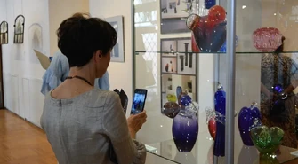 Wyjątkowa okazja do zapoznania się z wystawą "Artyści Szkła Piotrkowskiego"