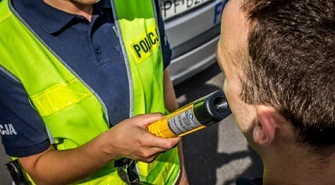 39-latek jechał "wężykiem". Miał 3,5 promila