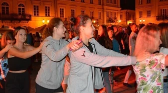 Rynek zamienił się w taneczny parkiet