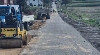 Zamknęli drogę powiatową