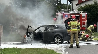 Pożar Audi na Świerczowskiej (ZDJĘCIA)