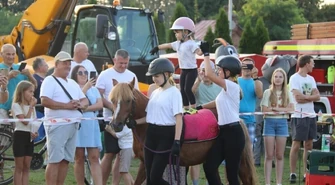 Bawili się i pomagali