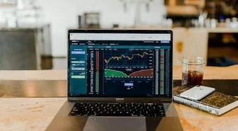 Poradnik krok po kroku &#8212; jak wybrać odpowiedniego brokera Forex dla twoich potrzeb?