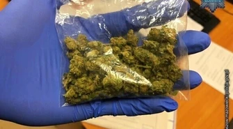 Młody kierowca BMW z narkotykami