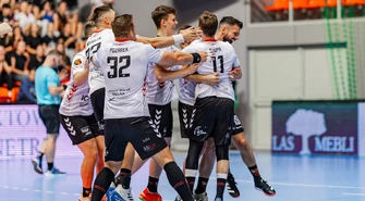 Piotrkowianin zwycięża po serii rzutów karnych