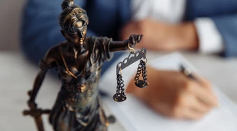 Adwokat w Pruszkowie &#8211; postaw na zgrany zespół