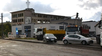 Chaos na zamkniętym skrzyżowaniu